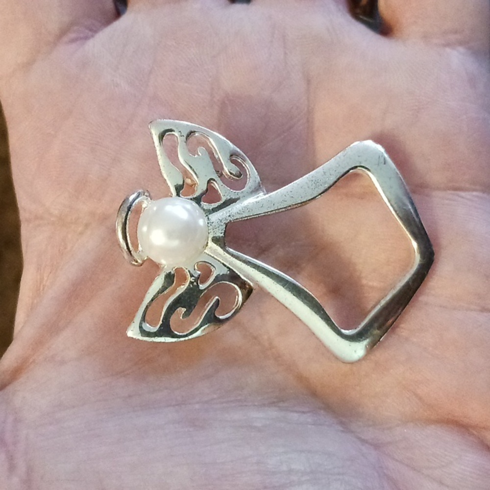 Angel Pendant - Picture 3 of 3